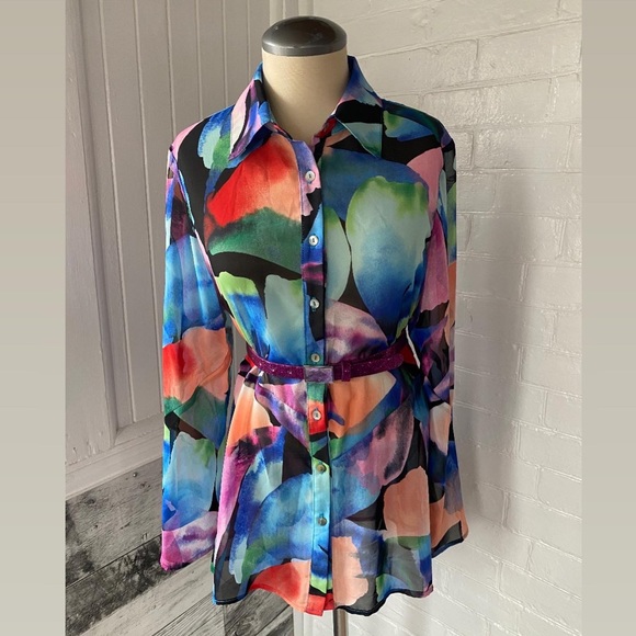 Michael Taylor floral print semi sheer blouse. - Picture 5 of 10